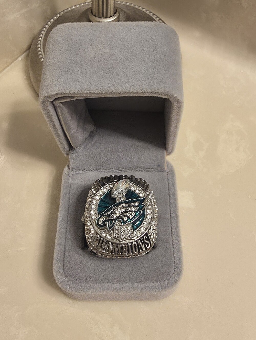Champshop Philadelphia Eagles 2017 Superbowl Championship Replica Ring Size 10
